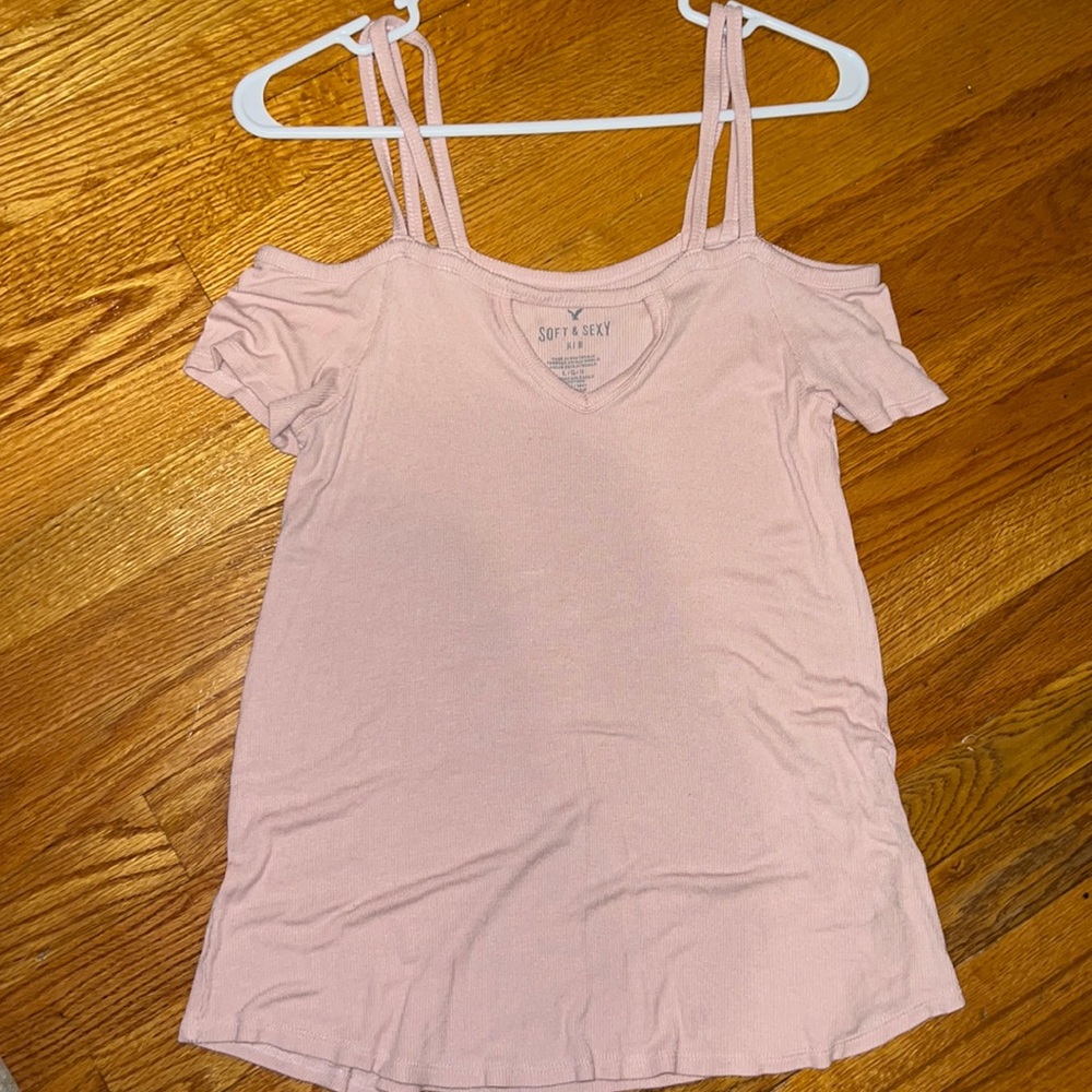 American Eagle Cold Shoulder tank top!